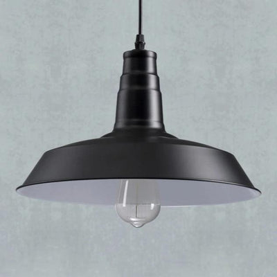 suspension metal noir industriel