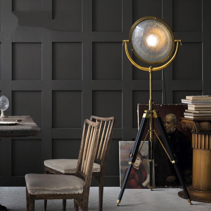 Lampadaire Trepied Industriel Phare