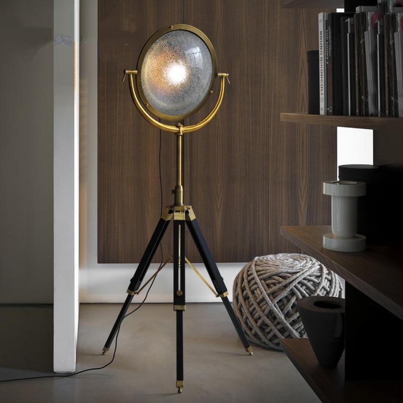 Lampadaire Trepied Industriel Phare