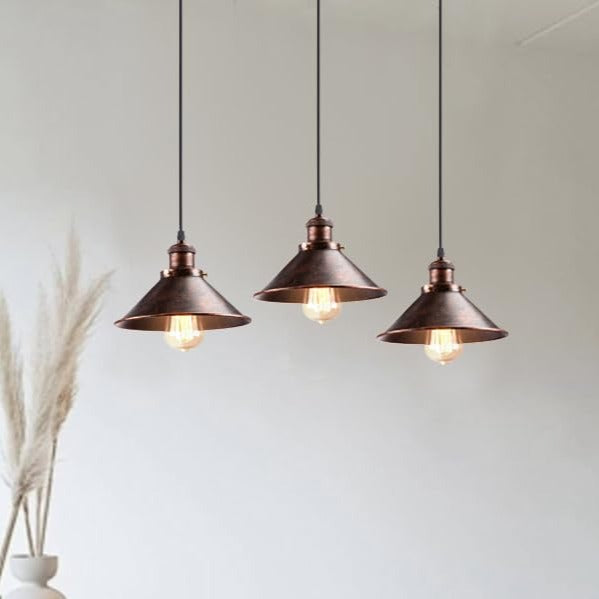 lustre en métal rouillé