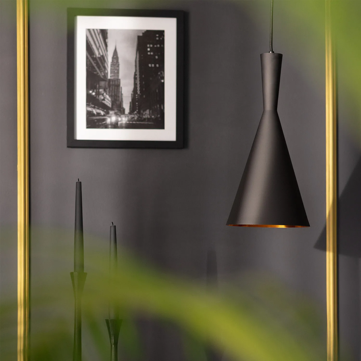 suspension conique noire