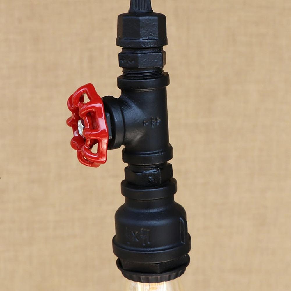 Suspension Industrielle Robinet Noire